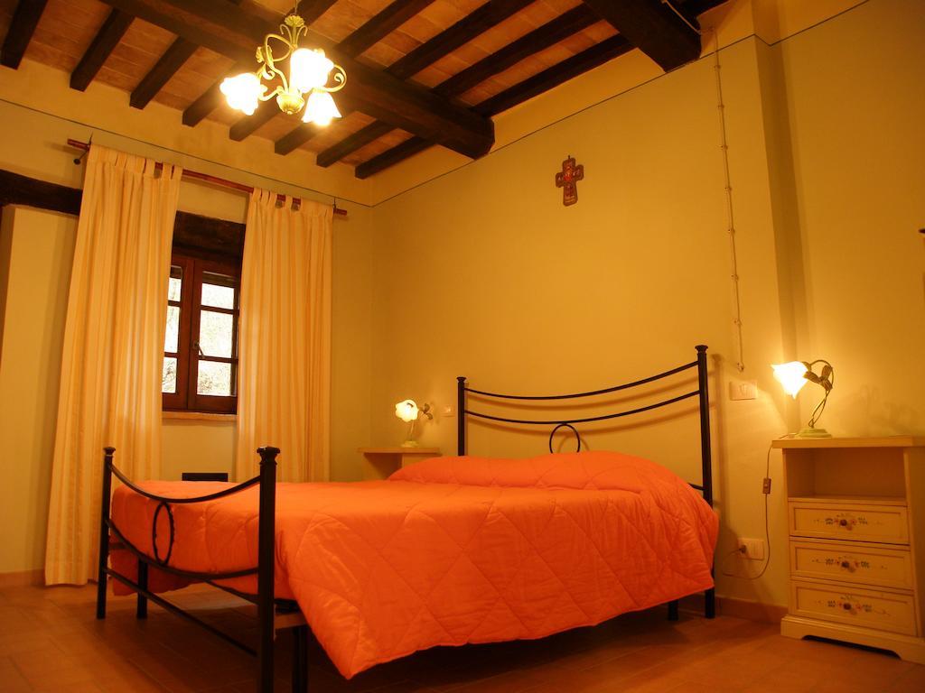 Agriturismo Il Girasole Montefalco Værelse billede