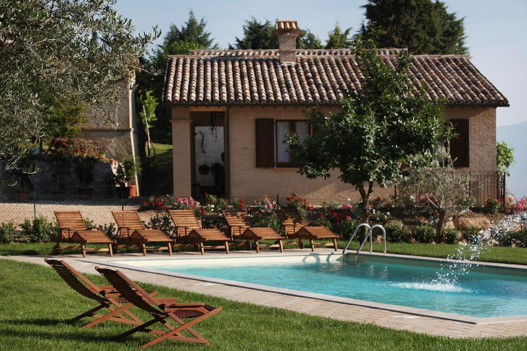 Agriturismo Il Girasole Montefalco Værelse billede