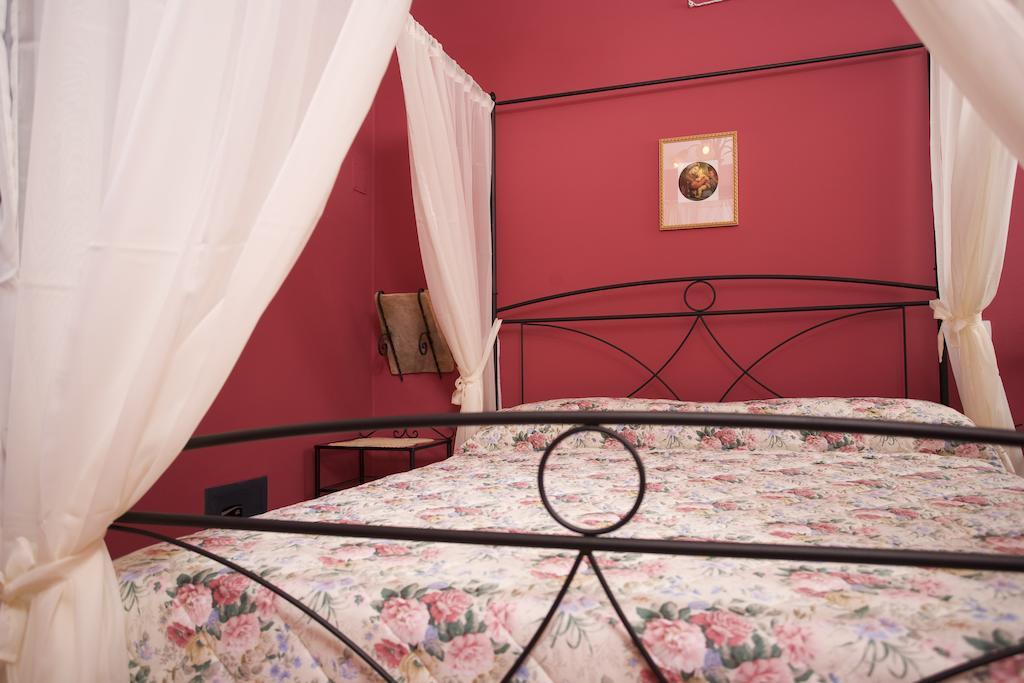 Agriturismo Il Girasole Montefalco Værelse billede