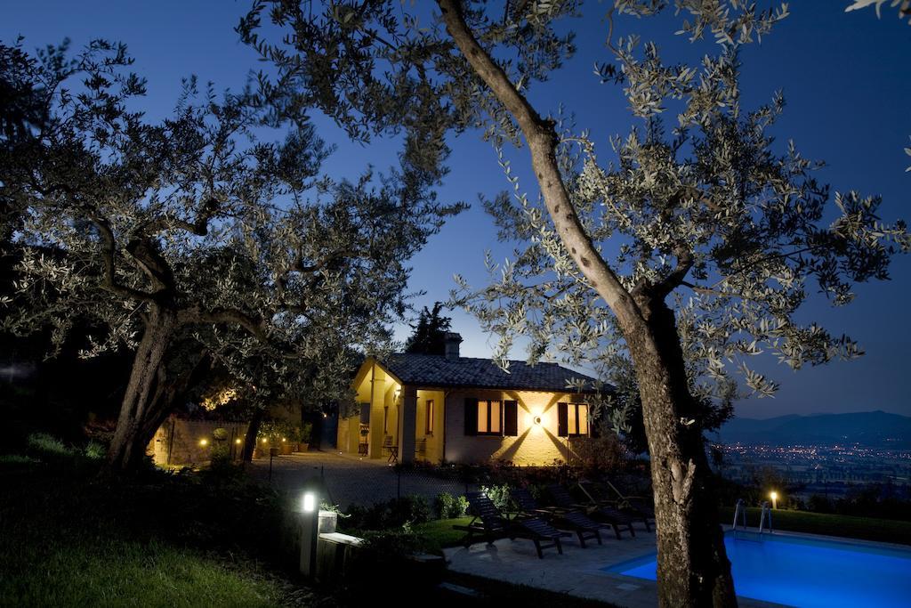 Agriturismo Il Girasole Montefalco Eksteriør billede